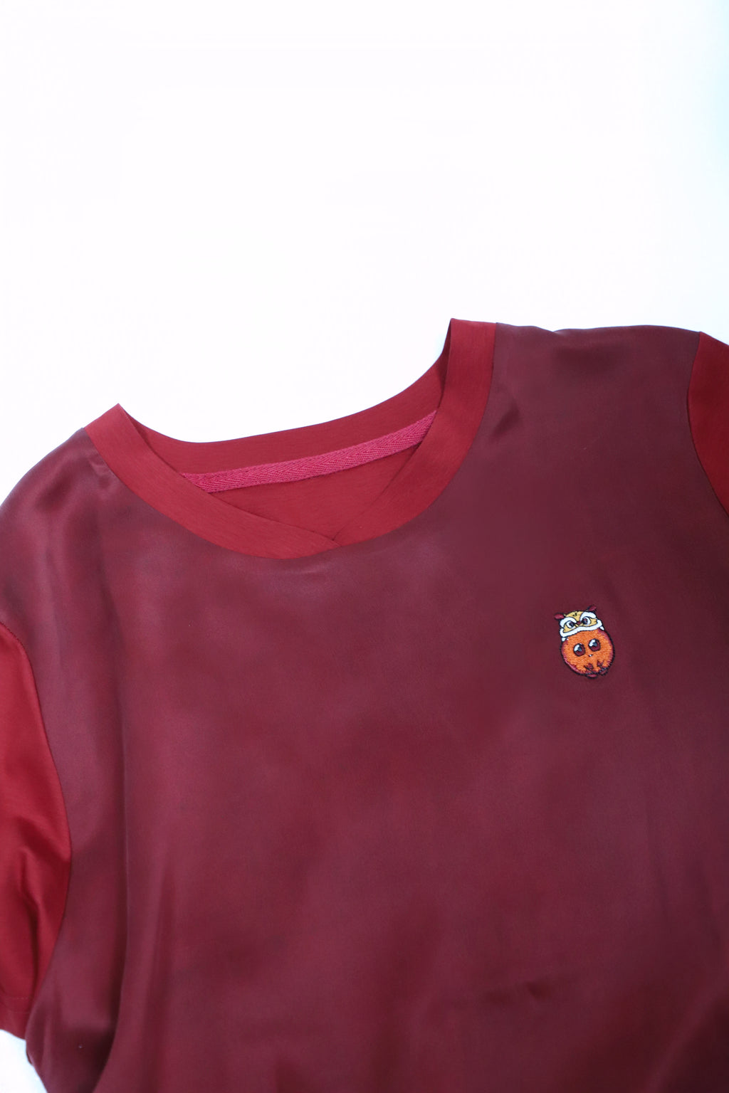 【Limited 22pcs】Xiangyun Silk × Cotton Women’s V-neck Embroidered Tee