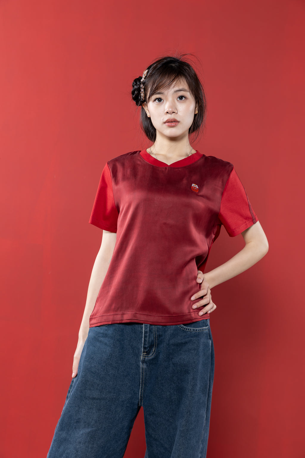 【Limited 22pcs】Xiangyun Silk × Cotton Women’s V-neck Embroidered Tee